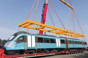 LRT: Астанаға тағы екі жылжымалы құрам жеткізілді