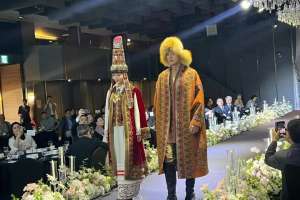 Оңтүстік Кореяда қазақтың дәстүрлі киімдері көрсетілді