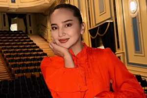 «Он күн нәр татпадым»: Салтанат Бақаева пышаққа түскенін айтты