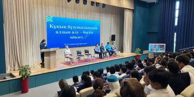 Colman Domingo and Jude Law at amfAR’s Venice Gala
