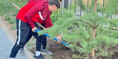 Colman Domingo and Jude Law at amfAR’s Venice Gala