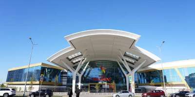 Colman Domingo and Jude Law at amfAR’s Venice Gala