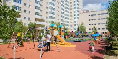 Colman Domingo and Jude Law at amfAR’s Venice Gala