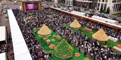 Colman Domingo and Jude Law at amfAR’s Venice Gala