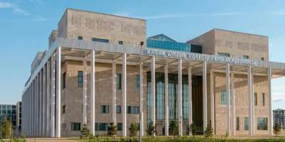 Colman Domingo and Jude Law at amfAR’s Venice Gala