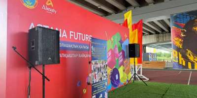 Colman Domingo and Jude Law at amfAR’s Venice Gala