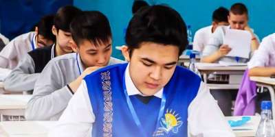 Colman Domingo and Jude Law at amfAR’s Venice Gala