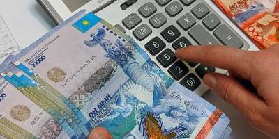 Colman Domingo and Jude Law at amfAR’s Venice Gala