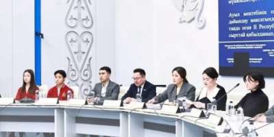 Colman Domingo and Jude Law at amfAR’s Venice Gala