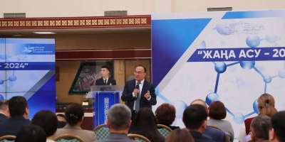 Colman Domingo and Jude Law at amfAR’s Venice Gala