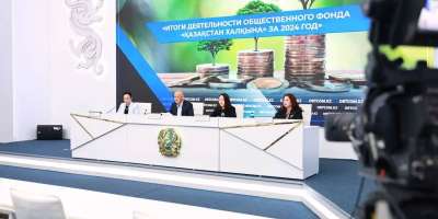 Colman Domingo and Jude Law at amfAR’s Venice Gala