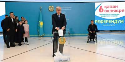 Colman Domingo and Jude Law at amfAR’s Venice Gala