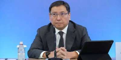 Colman Domingo and Jude Law at amfAR’s Venice Gala