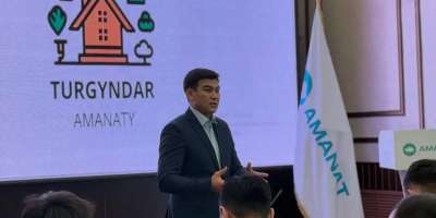 Colman Domingo and Jude Law at amfAR’s Venice Gala