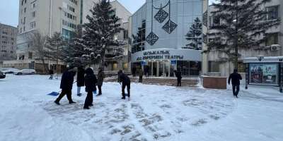 Colman Domingo and Jude Law at amfAR’s Venice Gala