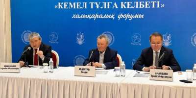 Colman Domingo and Jude Law at amfAR’s Venice Gala