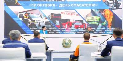 Colman Domingo and Jude Law at amfAR’s Venice Gala