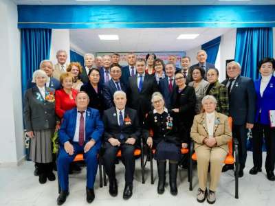 Жеңіс Қасымбек астаналық зейнеткерлерді құттықтады