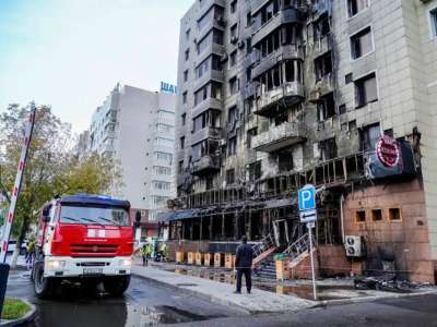 Астанада  Достық көшесіндегі тұрғын үйлердің бірінен өрт шықты