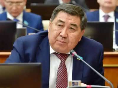 Ермұрат Бәпи Amanat қатарына қосыла ма: депутат жауап берді