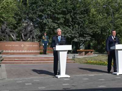 Бішкекте Мұхтар Әуезов пен Шыңғыс Айтматовқа арналған ескерткіш ашылды