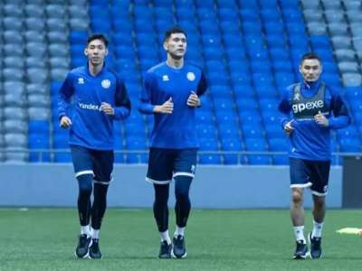 Футболдан Қазақстан құрамасы толық құрамда дайындыққа кірісті