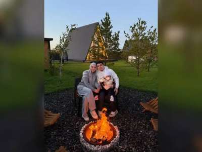 Фариза Төреәлі баласын алғаш рет көпшілікке көрсетті