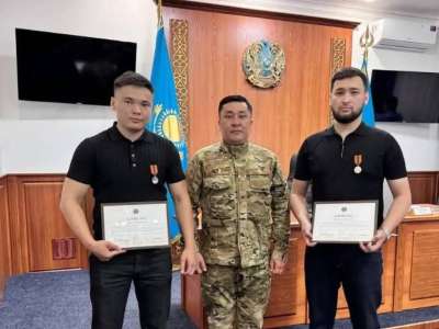 Балаларды құтқарған астаналық тұрғындар марапатталды