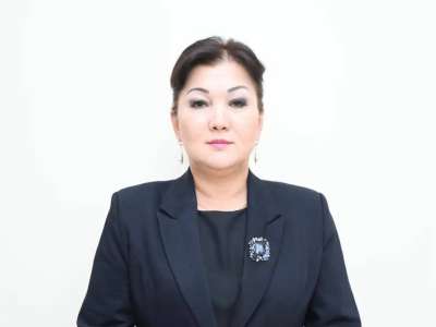 Білімге жол ашқан Ата заң ұрпақтың жарқын болашағының кепіліне айналды - мектеп-лицей директоры