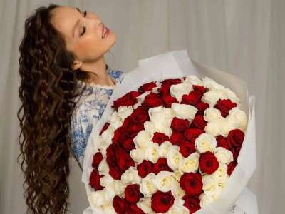 «Арыңыз қалай жібереді»: Жұлдыз Әбдікәрімова қысқа кием деп сынға қалды