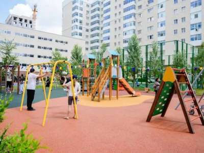 Нұра ауданында Астана күніне орай аулалар мен гүлзарлар ашылды