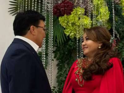 Әнші Тоқтар Серіков жұбайы Бейбітті биылғы туған күнімен ерекше құттықтады