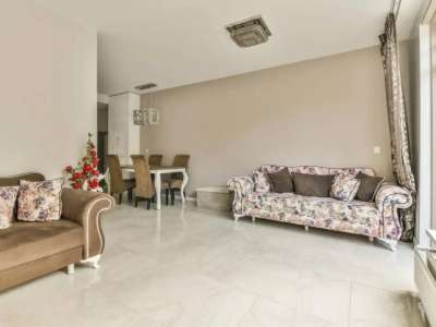 Әйел сатылған үйінің жертөлесінде жеті жыл бойы жасырын тұрып келген