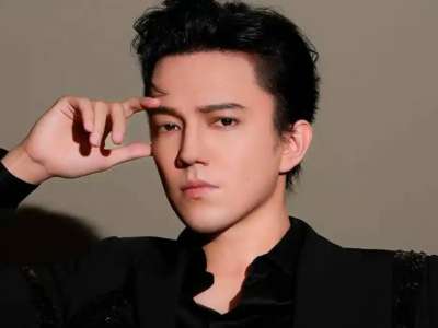 Кетчуп пен нан: Димаш Құдайберген әнін келеке қылғандарға үн қатты