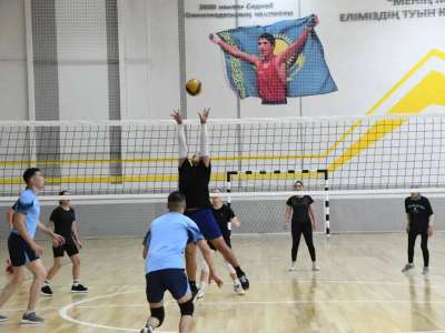 Астана күніне орай елорданың «Сарайшық» ауданында волейбол турнирі басталды