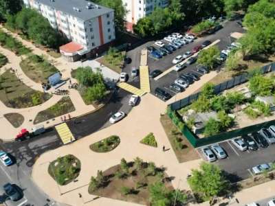 Астана күні қарсаңында елордада жаңа гүлзар ашылды