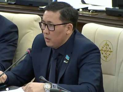 «Ауылдық коэфициент болуы керек»: депутат МӘМС-ке қатысты ұсыныс айтты