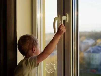 Балалардың терезеден құлап кетуіне қалай жол бермеуге болады
