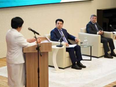 Ғани Бейсембаев жайлы мектептер ұжымдарымен кездесті