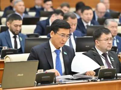 «Бұл – үлкен мәселе»: Аймағамбетов Назарбаев университетін сынға алды