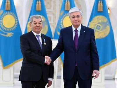 Тоқаев қоғам қайраткері Қуаныш Сұлтановқа «Отан» орденін табыстады