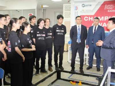 Ғани Бейсембаев халықаралық олимпиада жүлдегерлерімен кездесті