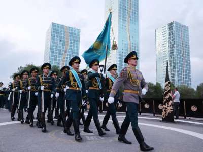 Ұландықтар Мемлекеттік рәміздер күніне орай салтанатты шеру өткізді