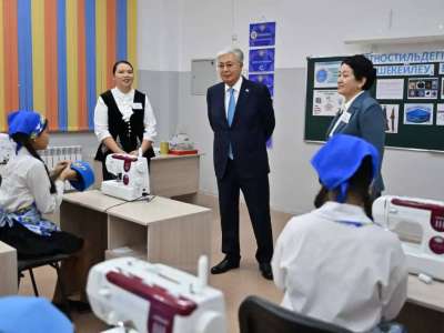Қасым-Жомарт Тоқаев Ынтымақ ауылындағы №30 орта мектепке барды