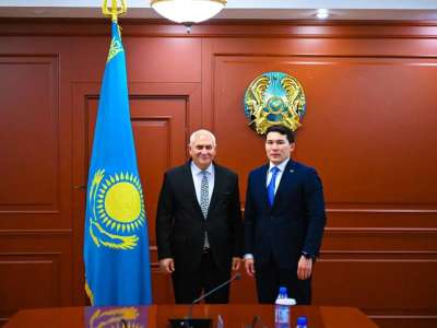 Ербол Мырзабосынов Халықаралық ауыр атлетика федерациясының басшысымен кездесті