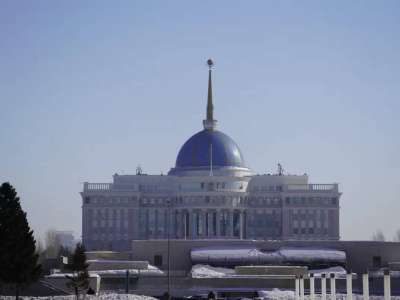 Президент Алматы әуежайында күдіктіні ұстаған адамды мемлекеттік наградаға ұсынуды тапсырды