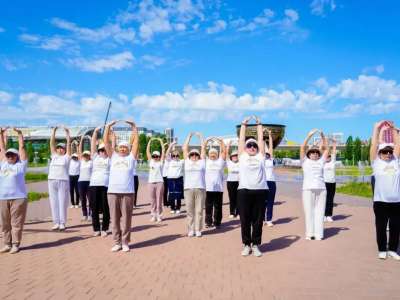 Астанада зейнеткерлер таңғы жаттығу жасады