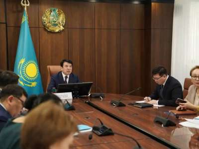 Оқу-ағарту министрі мәслихат депутаттарымен кездесті