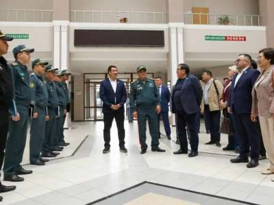 Мәжіліс депутаттары әскери колледжде көшпелі отырыс өткізді