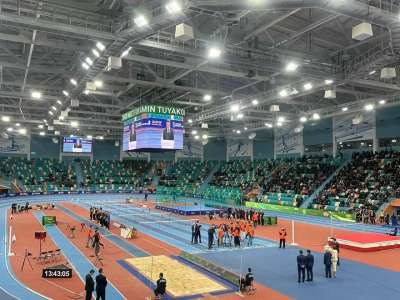 Елордада жанкүйерлер турнирден соң спорт кешенін жинады